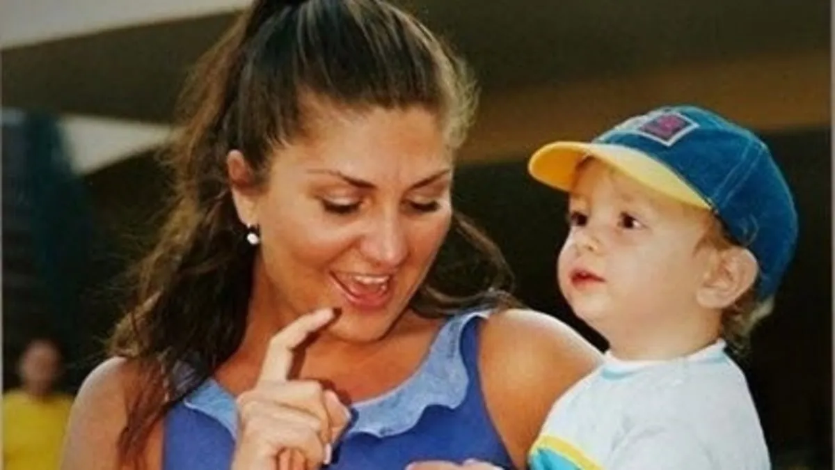 Sibel Can’ın küçük oğlu Emir mankenlere taş çıkarıyor! Ablası Melisa Ural paylaştı Emir Aksüt ilgi odağı oldu!