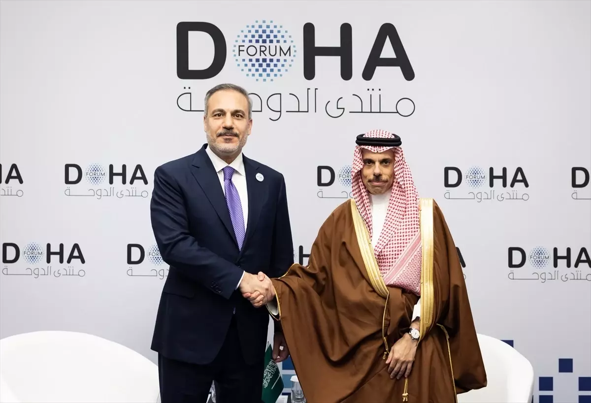 Hakan Fidan, Doha’da Suudi Bakan ile Görüştü