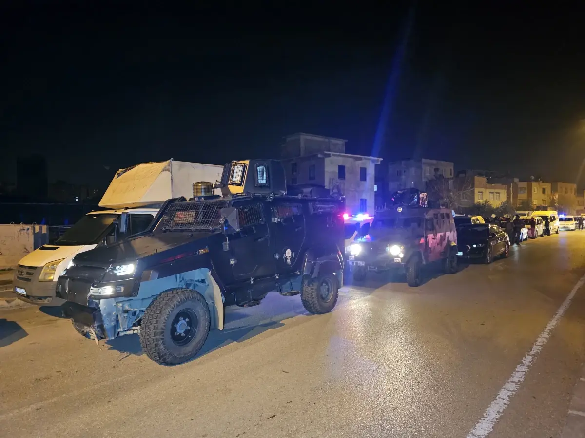 Adana’da Molotof Kokteyli Atan Şüpheli Yaralandı