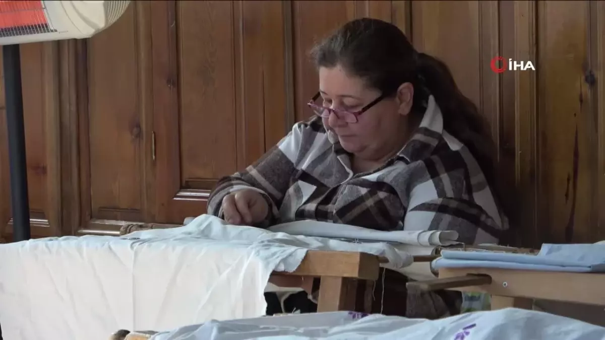 Antep İşi Nakış Sanatı Kadınlara Ekonomik Destek Sağlıyor