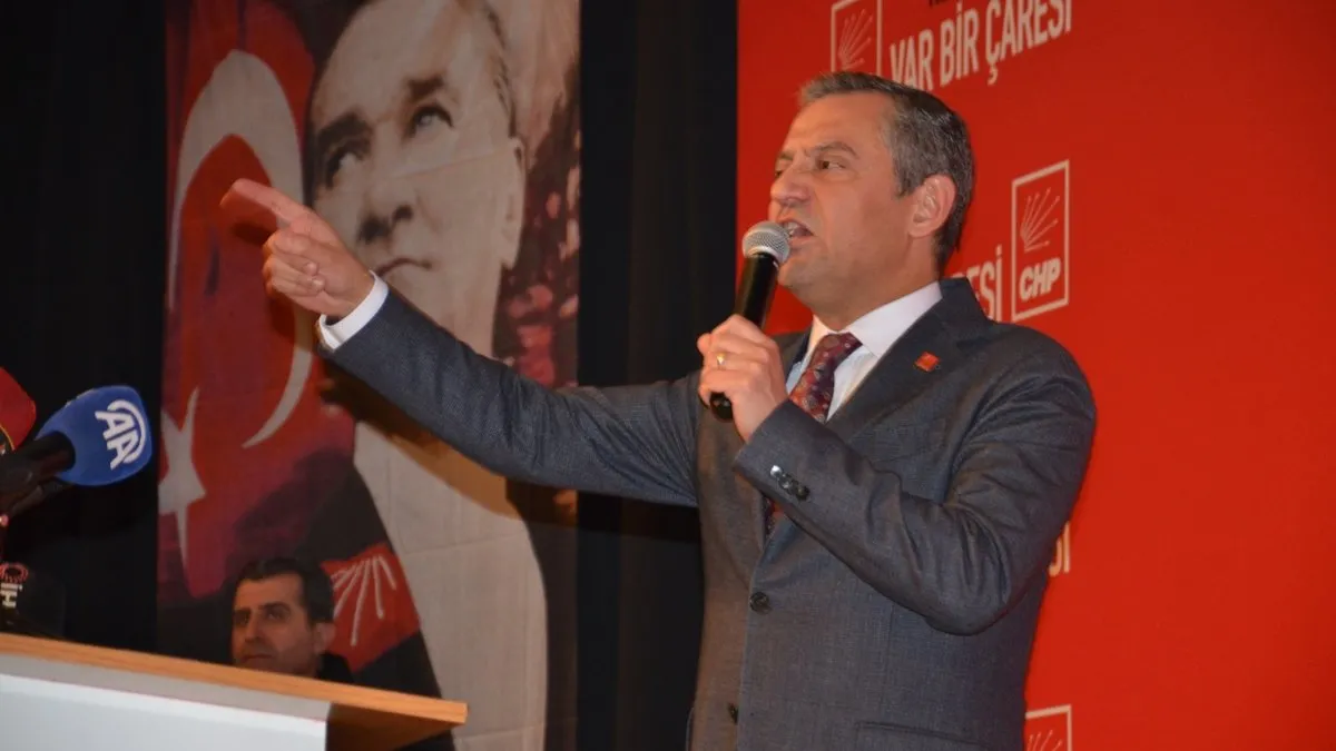 Özgür Özel’den Erzurum’da skandal sözler!